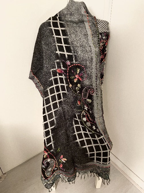 Hand embroidered wool scarf. Multicolor black and white patterned. 431