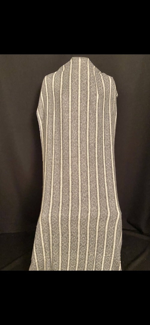 stripped cashmere scarf made of 100% cashmere. Grey with white stripes.+-200x80 cm.. 438.