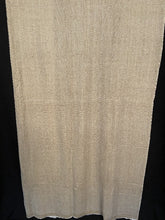 Load image into Gallery viewer, Scarf made of 100% cashmere with zigzag pattern. coloured beige. Size: 140x280cm.. 442

