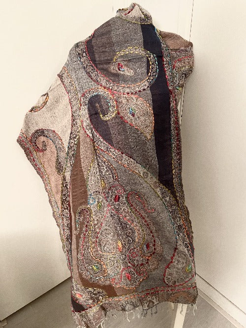 Hand embroidered wool scarf. Multicolor light grey and dark grey. 412